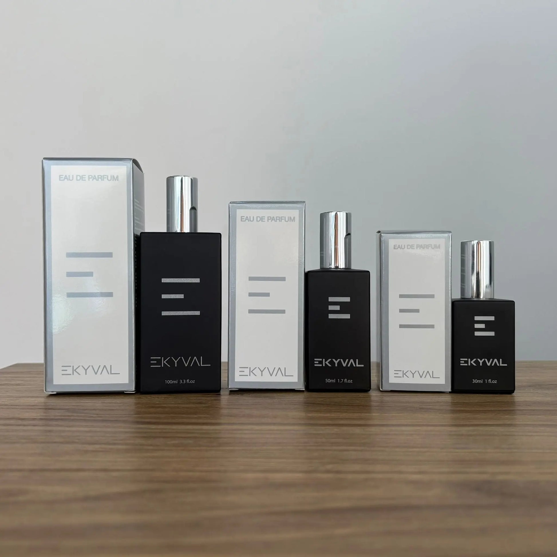 1421NS (Niche) — Eau de Parfum | Unissexo | Floral Amadeirado EKYVAL